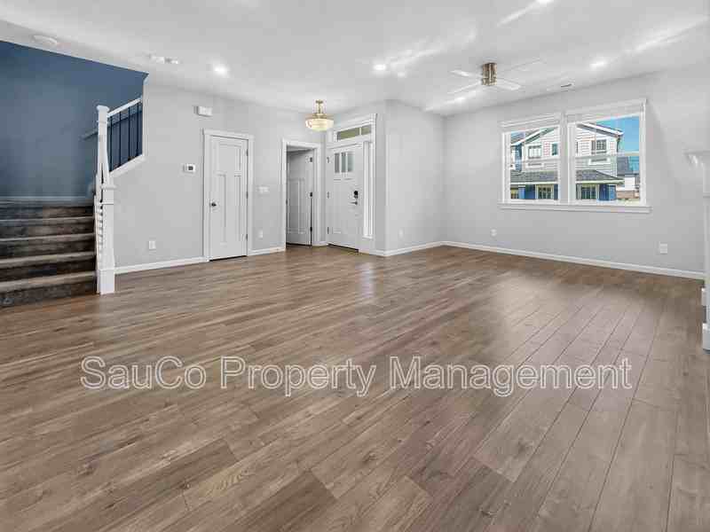 3909 Se Zircon Ln - Photo 3 of 23