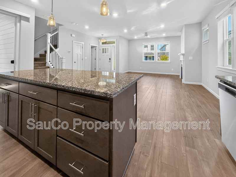 3909 Se Zircon Ln - Photo 4 of 23