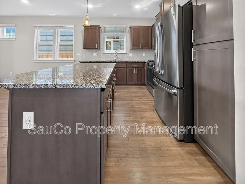 3909 Se Zircon Ln - Photo 6 of 23