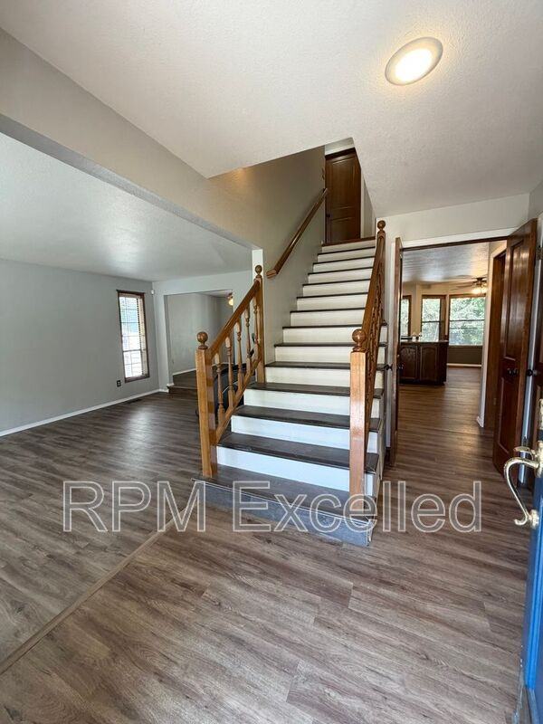4925 Mill Pond Dr Se - Photo 2 of 27
