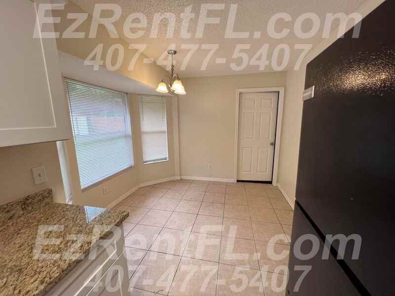 140 Hazel Blvd - Photo 4 of 8