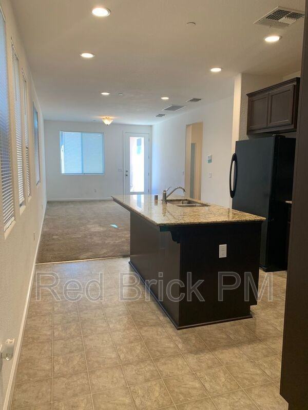 821 Tivoli Dr - Photo 4 of 12