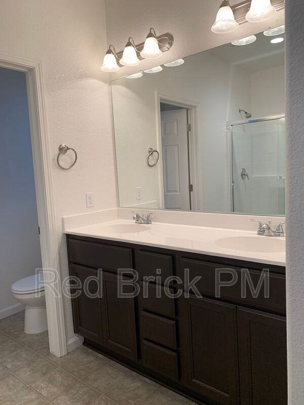821 Tivoli Dr - Photo 5 of 12