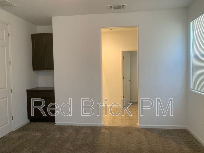 821 Tivoli Dr - Photo 7 of 12