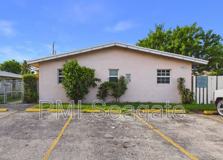 2711 Nw 1st St #4 - Photo 1 of 1