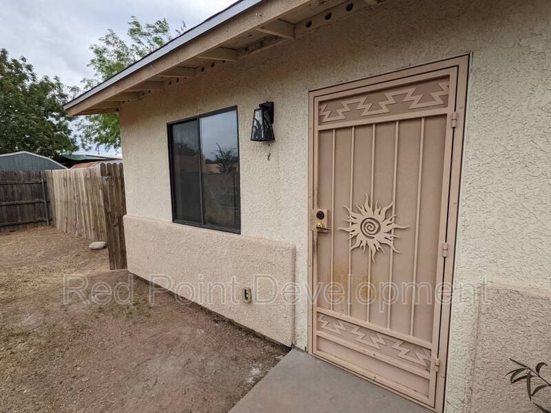 3310 E Bermuda St - Photo 2 of 10