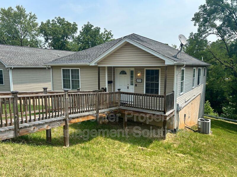 252 Shiloh Ave - Photo 2 of 43