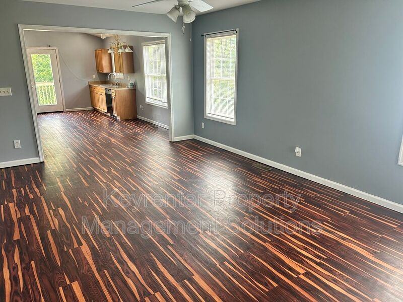 252 Shiloh Ave - Photo 5 of 43