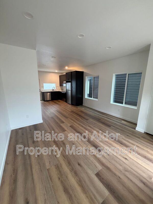 3522 Ne 44th Ave - Photo 6 of 21