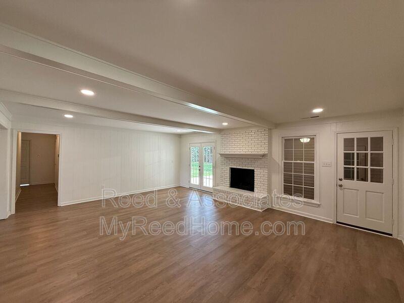 7954 Neshoba Rd - Photo 5 of 23