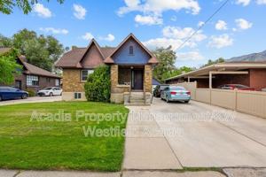 featured image of 137 Eastnorth #1
