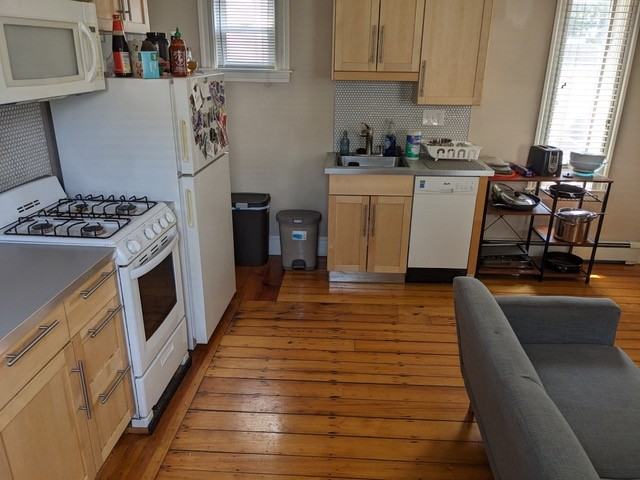 Springfield St #1R - Photo 2 of 10