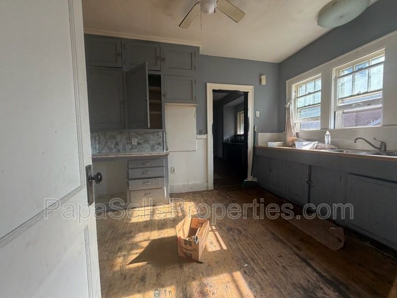 107 E Archer Ave - Photo 6 of 15