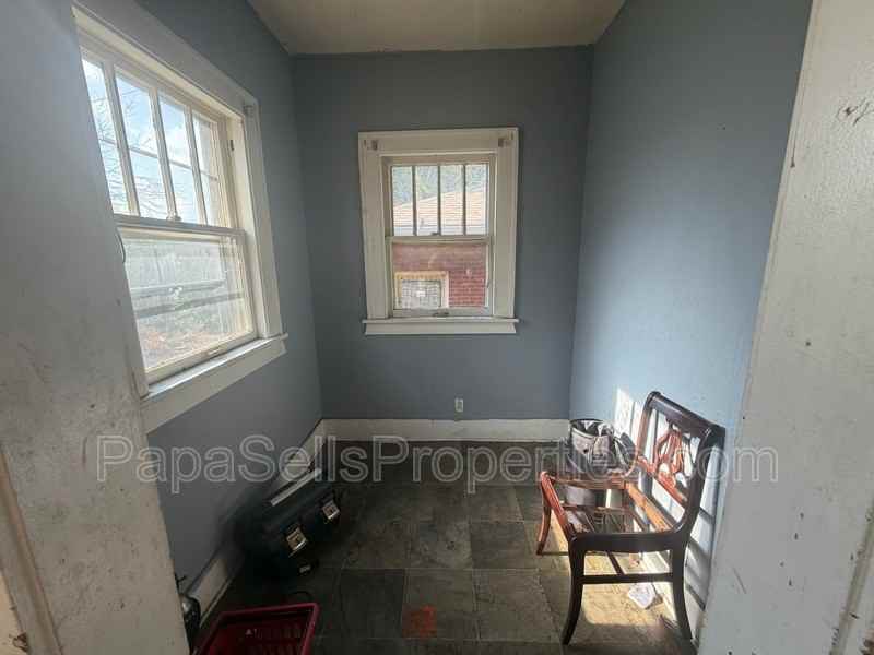 107 E Archer Ave - Photo 7 of 15