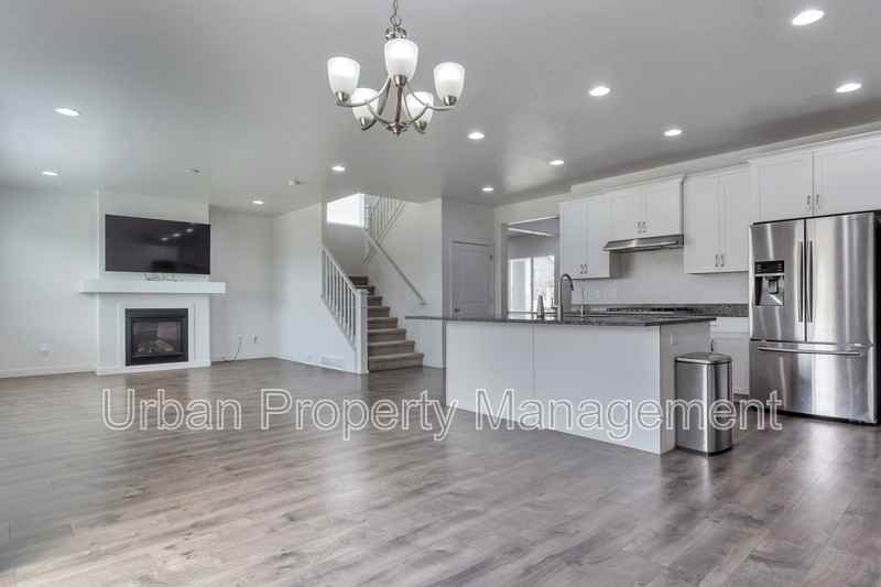 3711 W Creek Meadow Rd - Photo 5 of 32