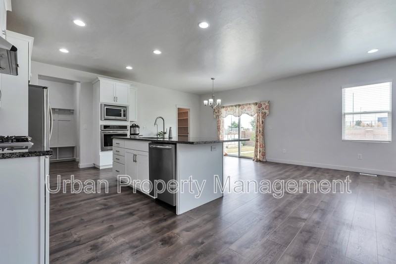 3711 W Creek Meadow Rd - Photo 6 of 32