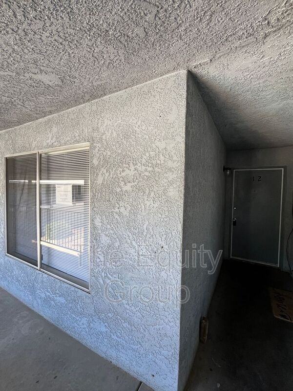 258 N G St #12 - Photo 2 of 10