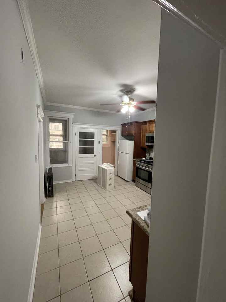 409 Hamilton St #1 - Photo 6 of 9