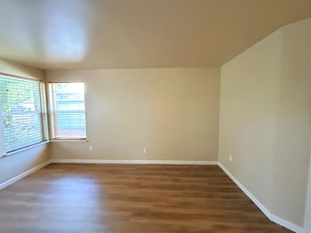 3481 Milton St N #NA - Photo 5 of 12