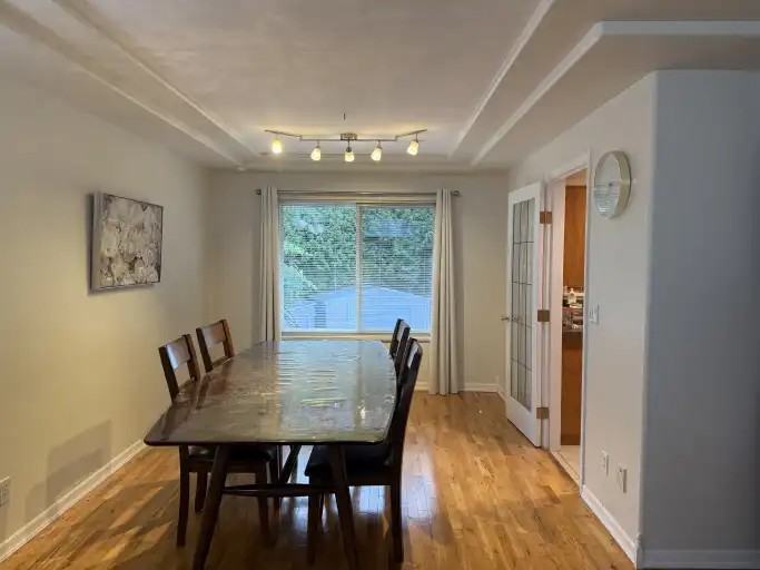 8279 154 St - Photo 7 of 13