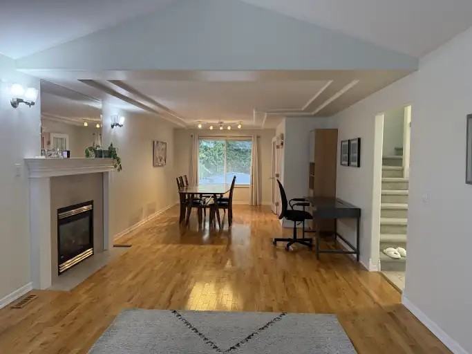 8279 154 St - Photo 6 of 29