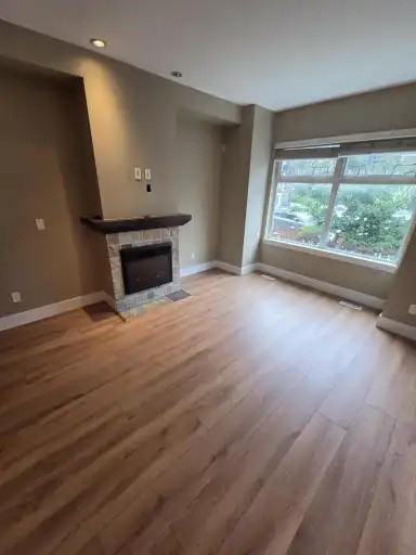 212 Brookes St #212 - Photo 6 of 24