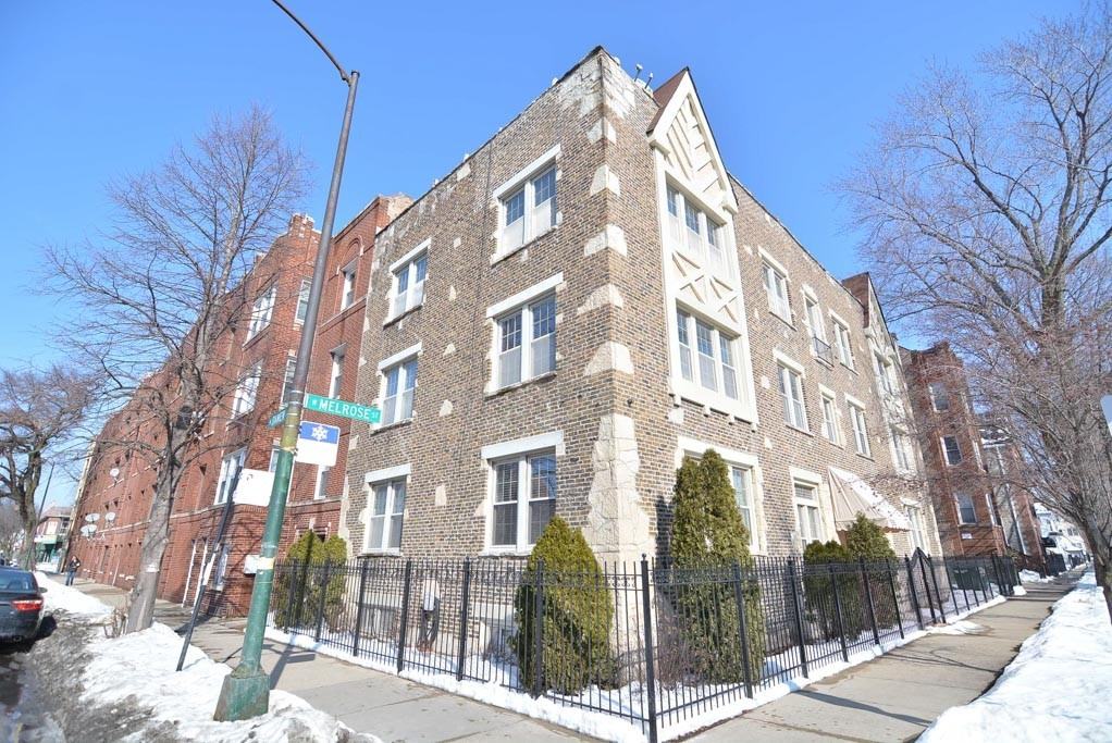 3239 N Damen Ave #10Q