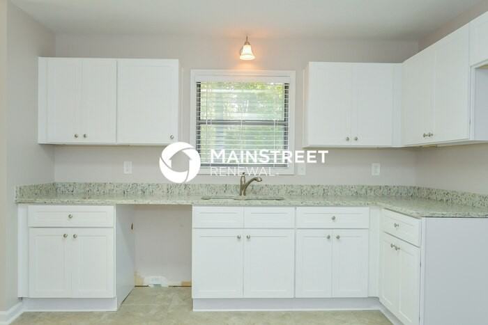 1235 Woodland Ct Se - Photo 6 of 15