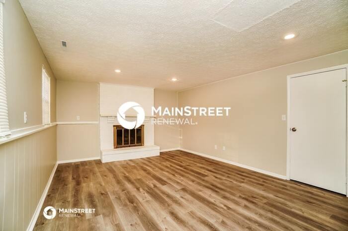 6710 Skywae Dr - Photo 5 of 16