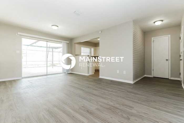 958 Phyllis Ave - Photo 4 of 16