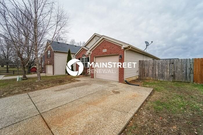 8703 Chetwood Trace Dr - Photo 4 of 16