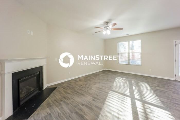 5693 Grande River Rd - Photo 4 of 17