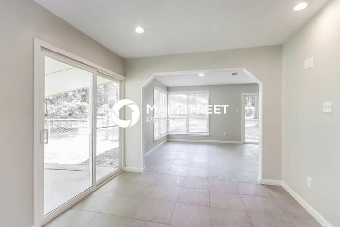 24518 Pine Canyon Dr - Photo 4 of 16