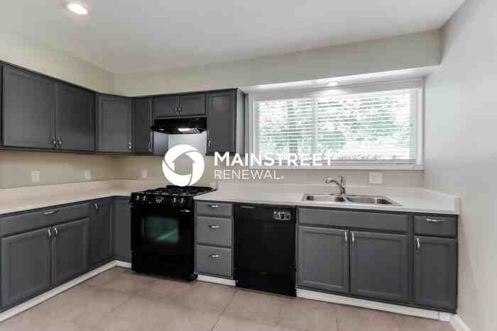 24518 Pine Canyon Dr - Photo 6 of 16