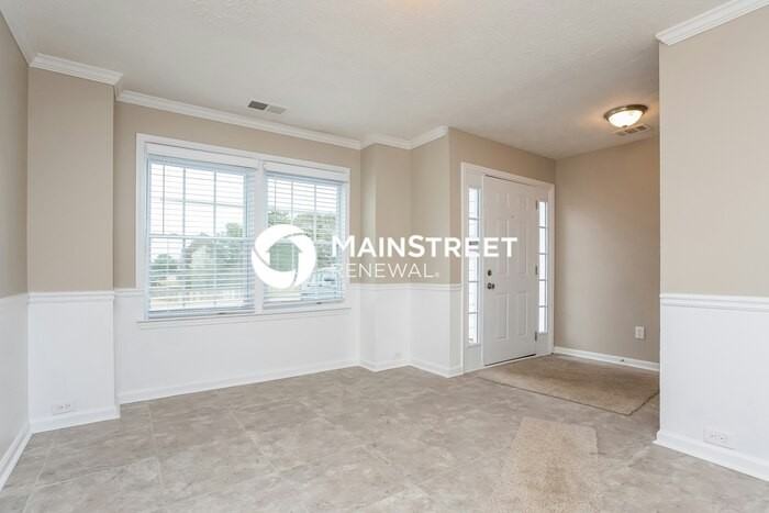939 Longbranch Ln - Photo 4 of 17