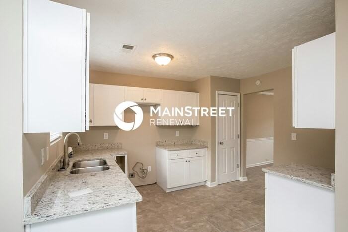 939 Longbranch Ln - Photo 6 of 17