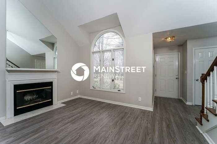 4303 Bay Pointe Dr - Photo 3 of 17