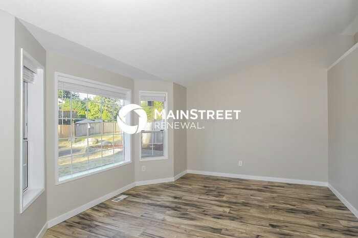 7603 153rd St E - Photo 4 of 16