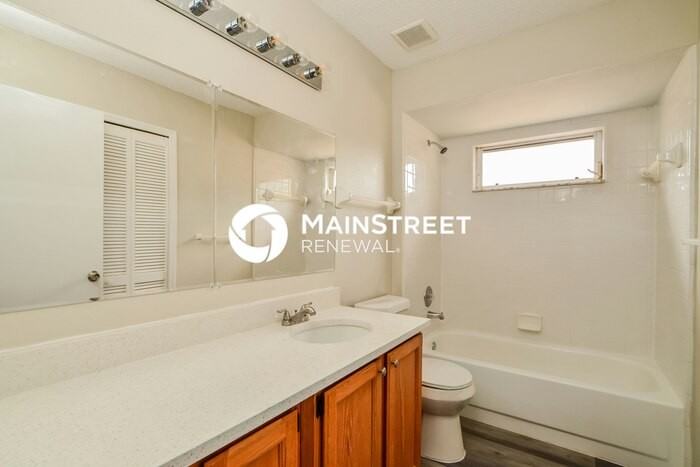 1660 Sand Key Cir - Photo 4 of 17