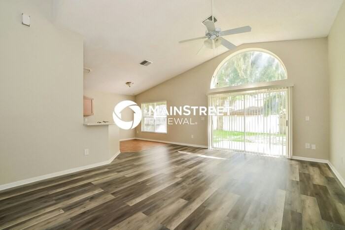 1660 Sand Key Cir - Photo 2 of 17