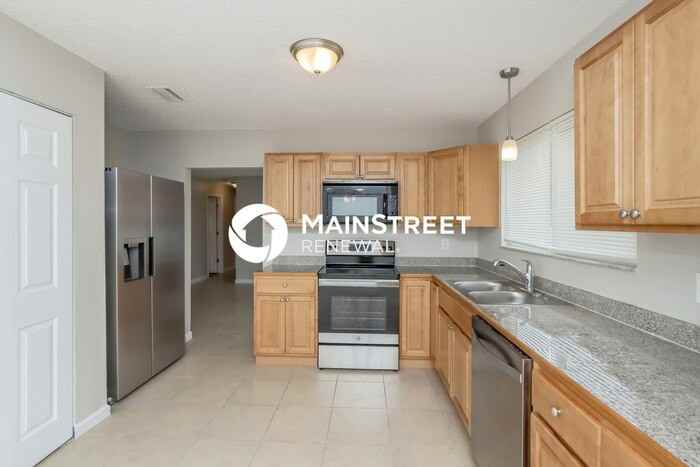 1320 Mann Ave Nw - Photo 7 of 16