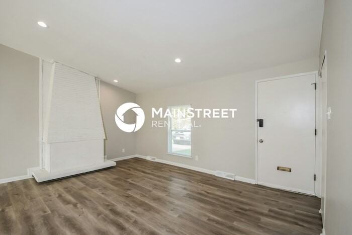 2208 Hudson Rd - Photo 3 of 16
