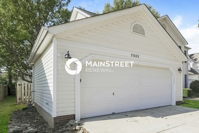 7533 Sparkleberry Dr - Photo 4 of 17