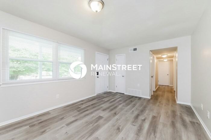 1659 Marble St - Photo 3 of 16