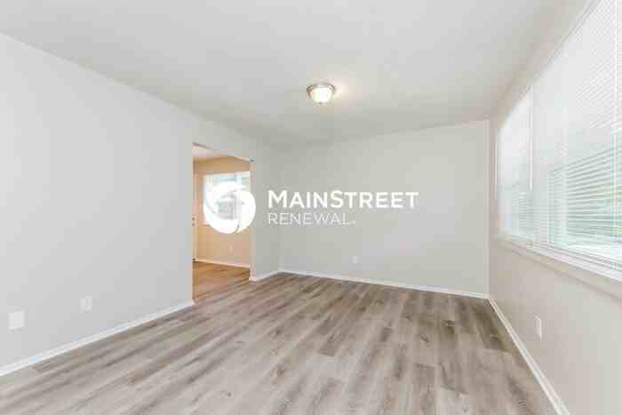 1659 Marble St - Photo 4 of 16