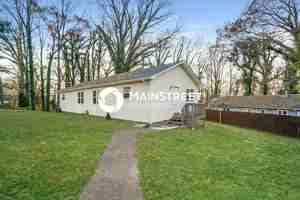 featured image of 107 N Walker Ln