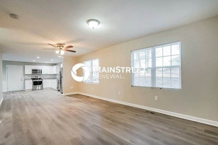 107 N Walker Ln - Photo 4 of 17