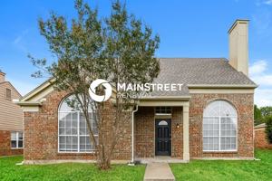 featured image of 1328 E Miller Dr