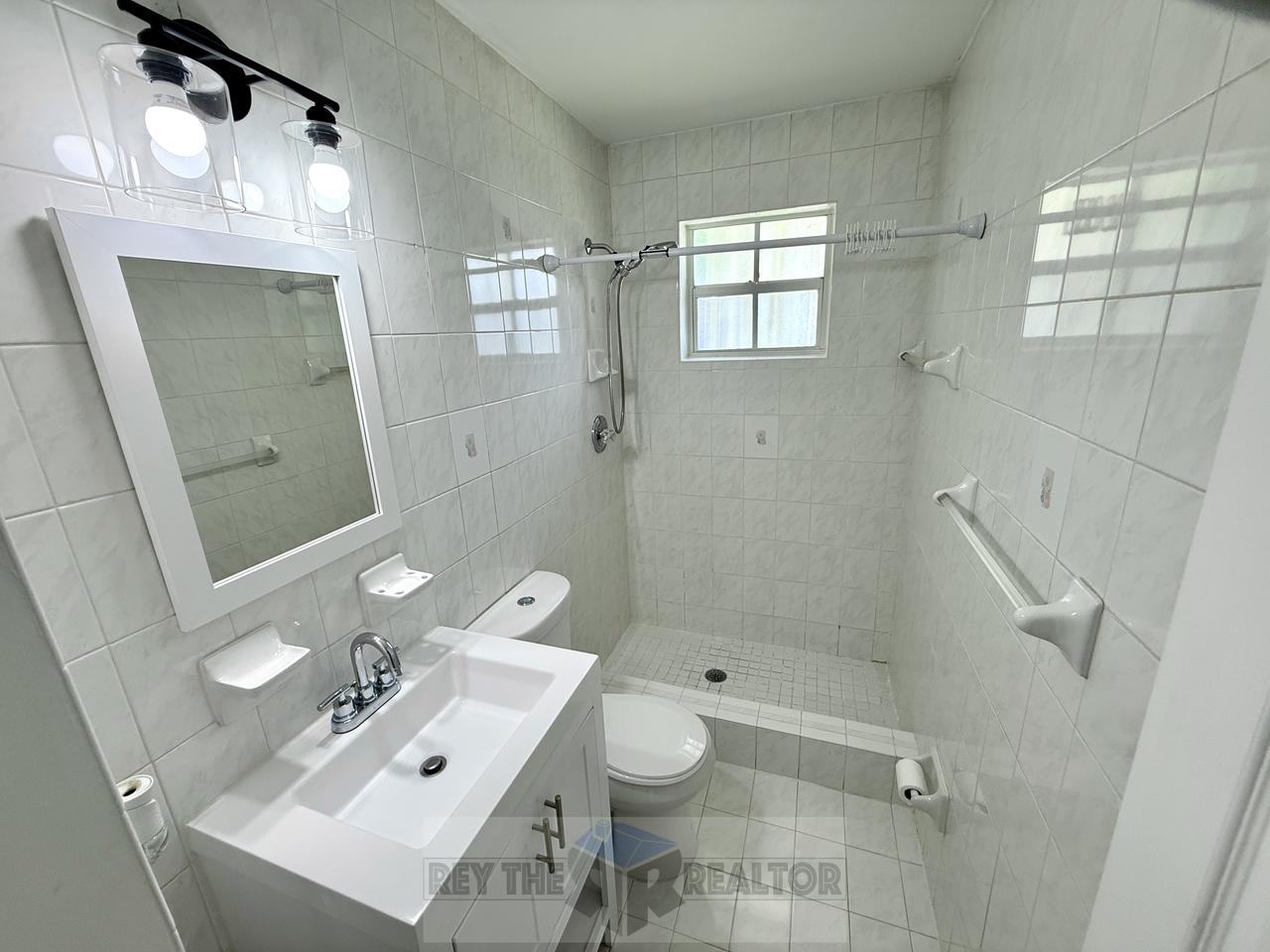 8301 Southwest 19th Street #Adu - Photo 3 of 7