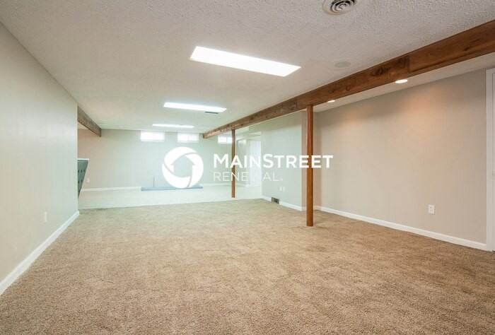 2820 Wellington Dr - Photo 6 of 15